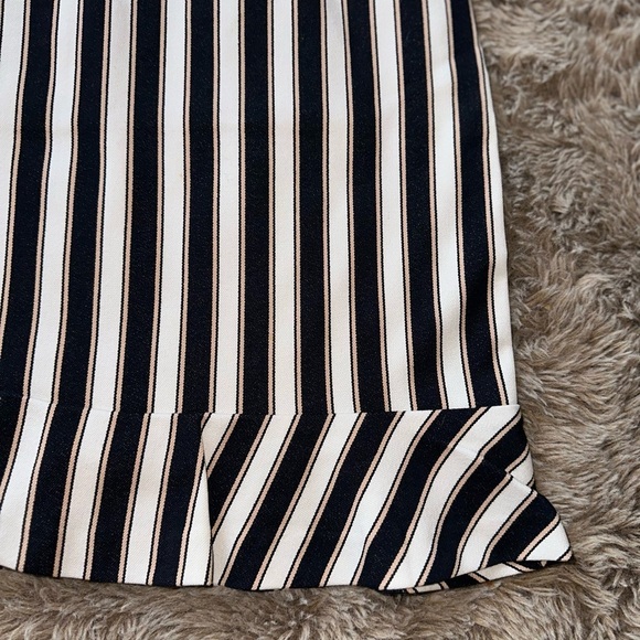 Ann Taylor Pinstripe Flounce Skirt 0 - Picture 4 of 15